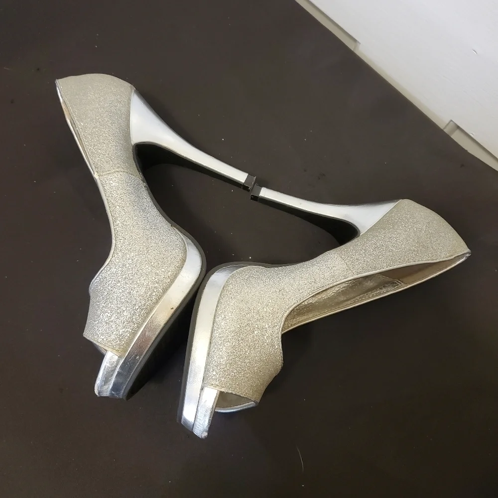 Rampage Silver Glitter Peeptoe Gracee Heel…